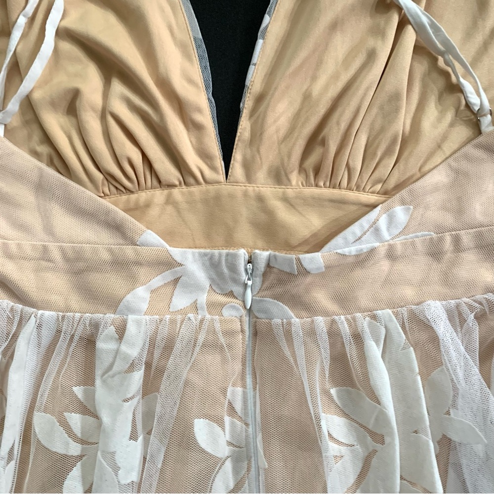 NWT maxi dress white floral velvet burnout deep V neckline crisscross back lined - Picture 10 of 13